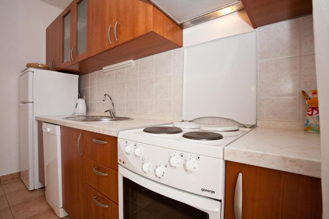 Apartments Glibo Near The Sea And Town Center! 克尔克 外观 照片